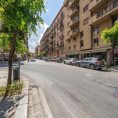 Le Rose Di Nonna Maria, Appartamento Di Lusso In Centro Citta パレルモ エクステリア 写真