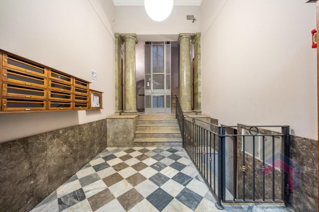 Le Rose Di Nonna Maria, Appartamento Di Lusso In Centro Citta パレルモ エクステリア 写真