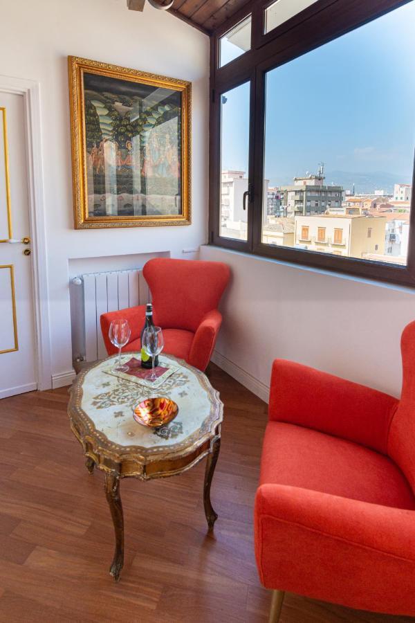Le Rose Di Nonna Maria, Appartamento Di Lusso In Centro Citta パレルモ エクステリア 写真