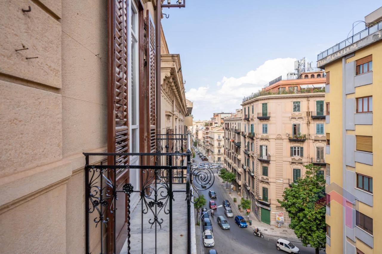 Le Rose Di Nonna Maria, Appartamento Di Lusso In Centro Citta パレルモ エクステリア 写真
