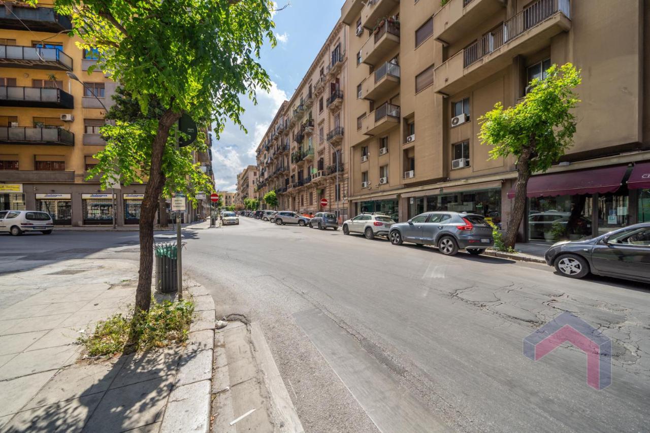 Le Rose Di Nonna Maria, Appartamento Di Lusso In Centro Citta パレルモ エクステリア 写真